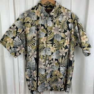 Tori Richard 100% Cotton Lawn‎ Camp Shirt 
Size L Floral & Palm Pattern
